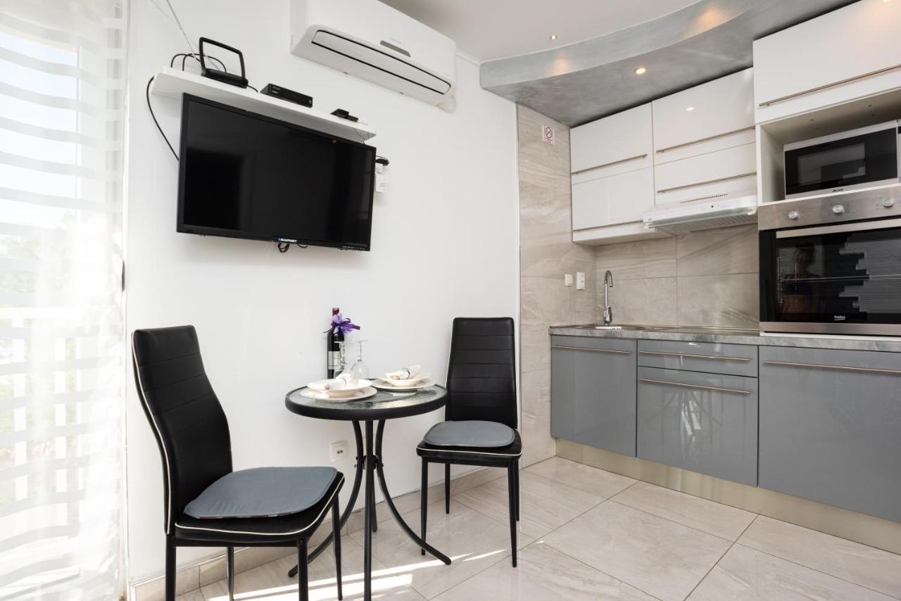 Apartments Viky Кральевица Экстерьер фото