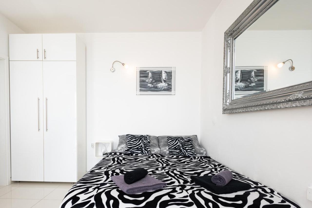 Apartments Viky Кральевица Экстерьер фото